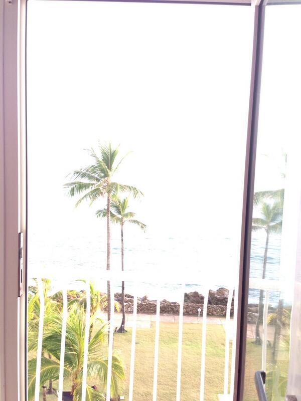 choo_ek's tweet photo. The sacrifices I make for clinical research... #CPDD14 #NIDA http://t.co/4LfAiyLBcU