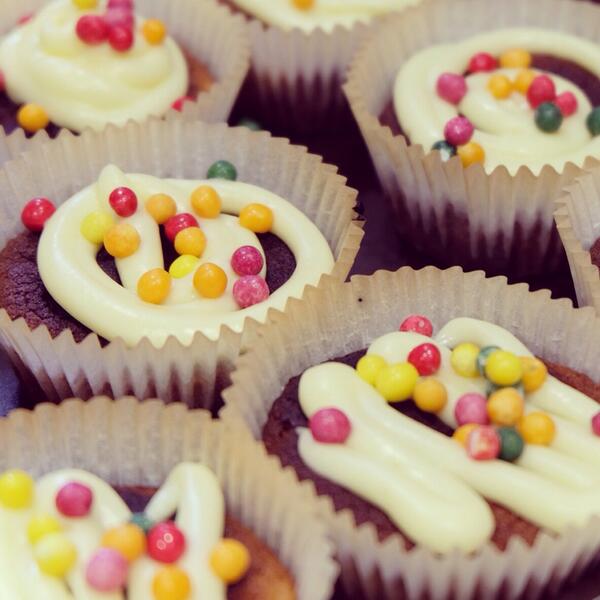 Record de dégustation battu ! Les cupcakes de Cyrille ... Un délice ! #Miamtruck #Lyon