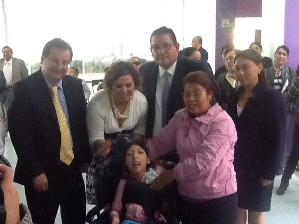 jmballesterosl's tweet photo. Entrega oficial de sillas de ruedas especiales para niños con parálisis cerebral . #AAADAM #MejorandoCalidadDeVida http://t.co/9ImxWK0qBr