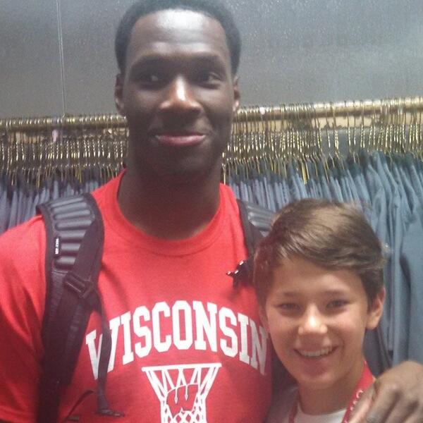 UWMadison's tweet photo. Tornado warnings aren’t so bad when @NIGEL_HAYES’ got your back. (via @BradenGogin) http://t.co/RDSlbRYCgH
