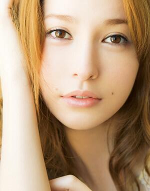 ハーフな芸能人 藤井 リナ モデル 父親が日米ハーフで母親が日本人のクォーター 高校在学時には英語の習得を目的としてスイスへ留学 T Co Fazirvedsm 芸能人 ハーフ Twitter