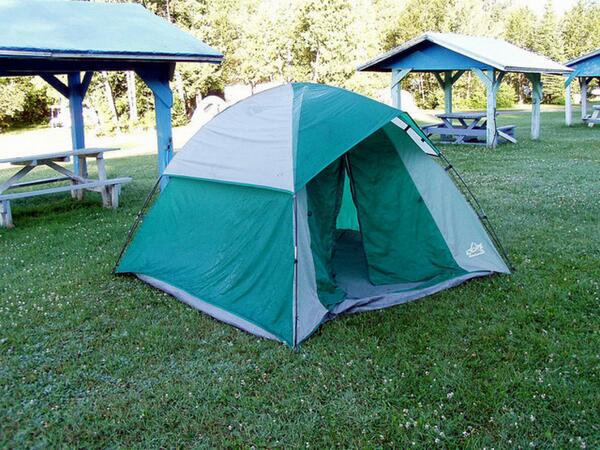 findery's tweet image. Would you stay in a tent on your honeymoon? bit.ly/1uDdH4x by @firda #FeaturedNote