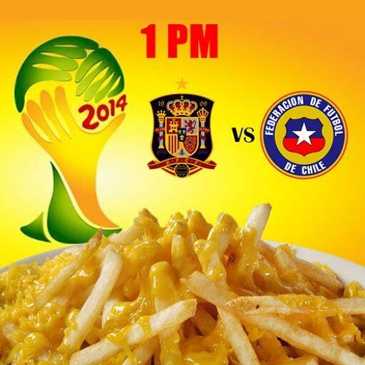 TrainingTable77's tweet image. Late lunch...Cheese Fries, Chile vs. Spain. Enough said. #trainingtable#utahoriginal #worldcup2014 #tasteyoucrave