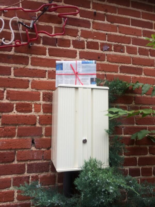 NickiSalcedo's tweet image. .@BookzillaDBF I almost feel guilty about finding it. #HiddenByDBF #dbf2014 Almost #books #summerreading #ilovebooks