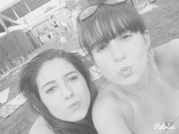 IniestaTo's tweet photo. Buena Tarde De Piscineo Con Mi chica @Lydia_z30 ♡ http://t.co/HkKTlZuYOT
