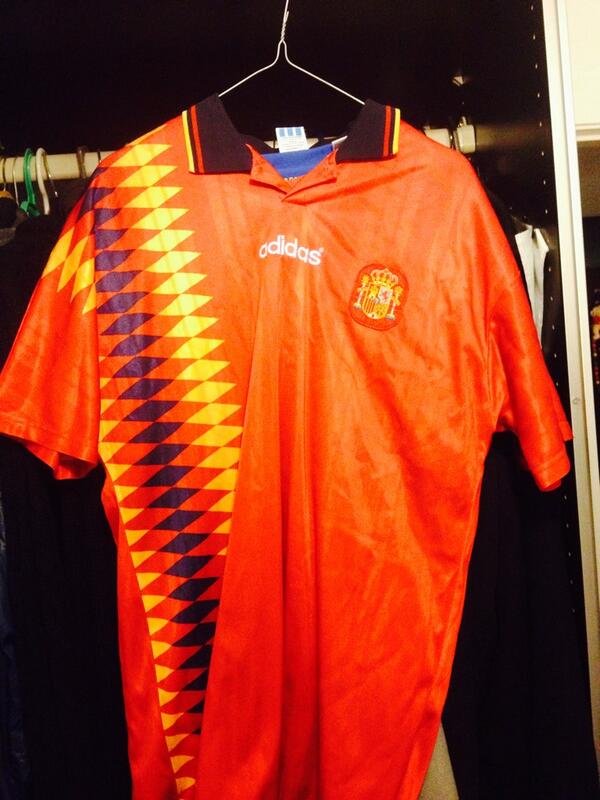 Merlinm29's tweet image. Ya me puesto serio y he encontrado mi camiseta d la suerte, ahora siiiii