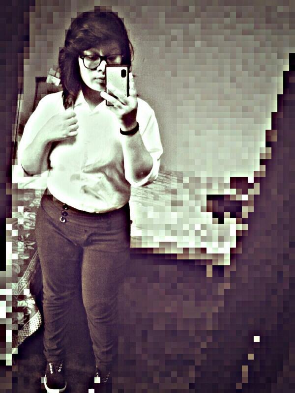 lidia pacay tweet media