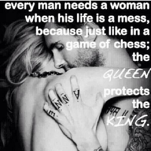 Sweetproblem100's tweet image. The #queen #protects the #king... 💯