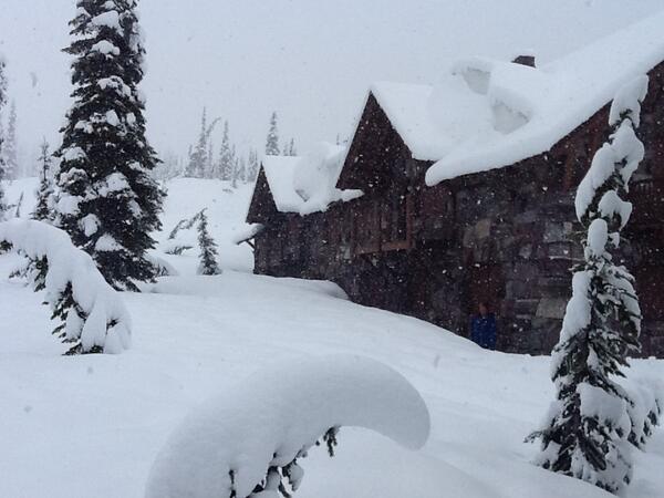 Tempête de neige en plein solstice d’été... Incroyable !!! BqcHln-IgAAGYZj