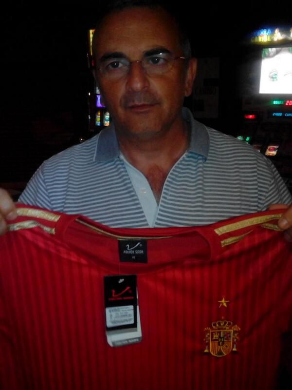 PUBJL's tweet photo. El ganador de la camiseta del partido de hoy!! http://t.co/aMFPBhYVoZ