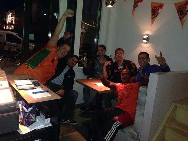 Eten en voetbal kijken bij Constantijn #spachi #wk2014