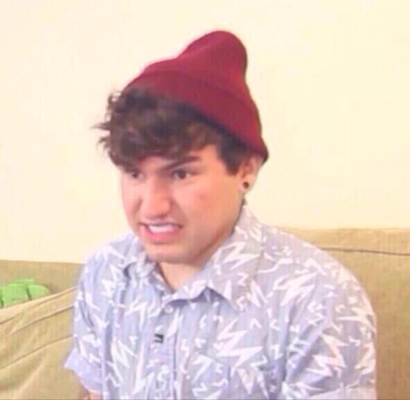 relatablejc's tweet image. when ur tweeting ur fav during a follow spree but get tweetlimit