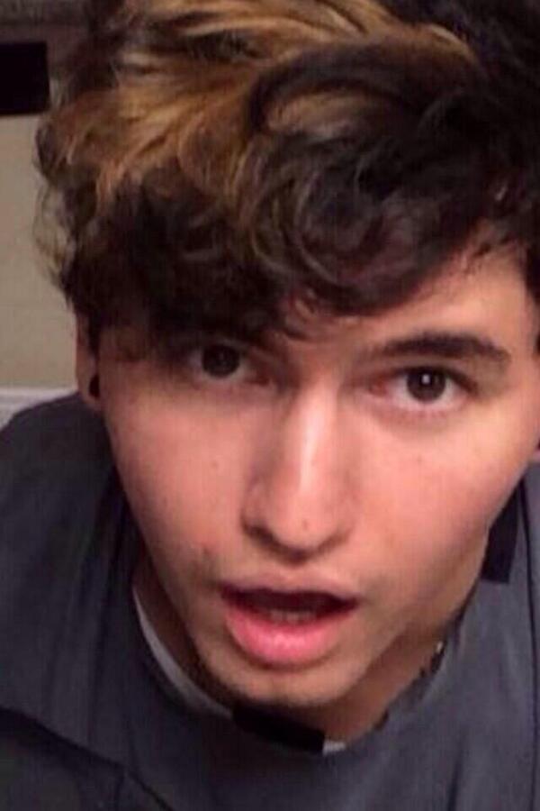 relatablejc's tweet image. watching ur fav like