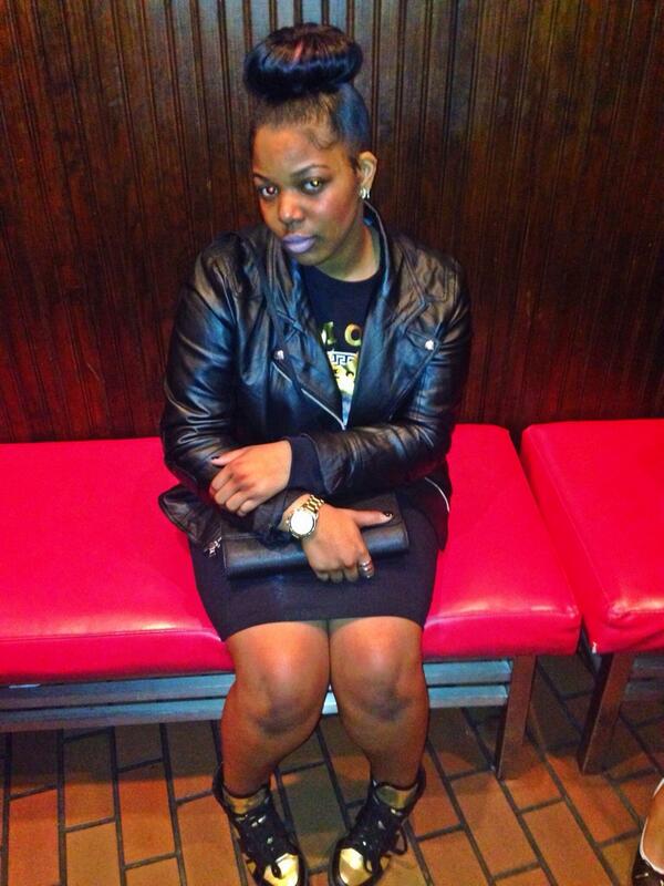 queenshyy_'s tweet photo. Women crush everyday.. 😍😉☺️ #Dabestie @AnayaP_ http://t.co/a8836TAvMf