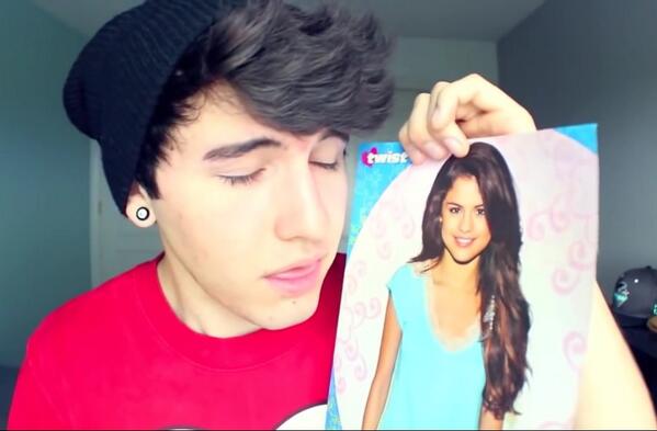 relatablejc's tweet image. when u buy a poster with ur fav on it