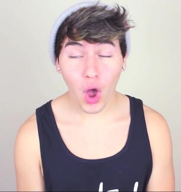 relatablejc's tweet image. when u try to sing but u rlly can't