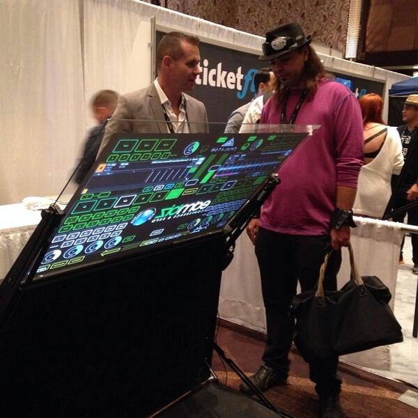 ElectronicMidW's tweet image. These are amazing! #edmbiz #smithsonmartin #djtechnology #dj #edm #imsomniac