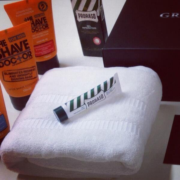 groomingbox's tweet image. How to do a hot towel #shave at home? Check out our #blog: groomingbox.com/blogs/news #hottowel #barbershop #barber #men