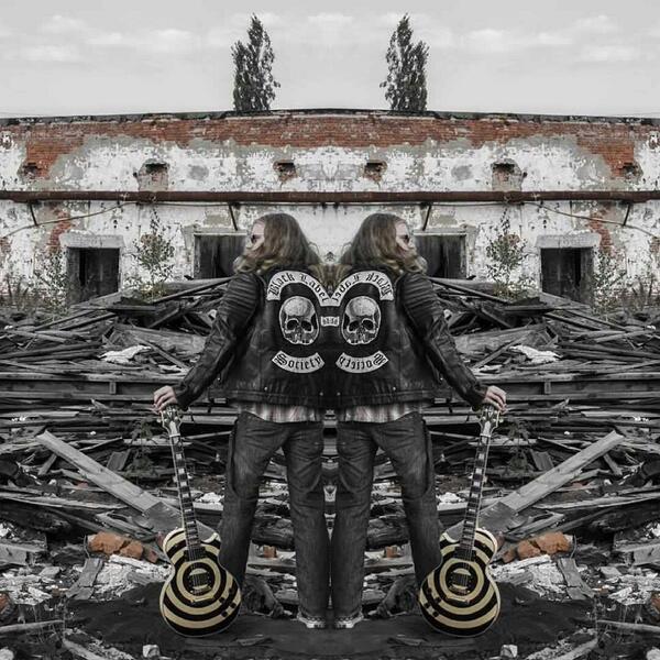 ThomesG's tweet photo. @ZakkWyldeBLS looking forward to your gigs in essen and Berlin. See you at the meet and greet. http://t.co/mUrzgIEpqU