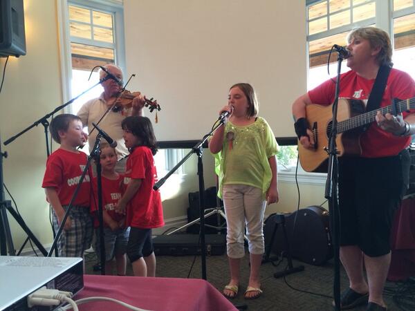 MICHAELCTV's tweet photo. The magladry family performs at Plow Fore a Cure - raising money for Winchester Hospital, @ctvottawa @pfac1 #ottawa http://t.co/iD0WN2AliZ