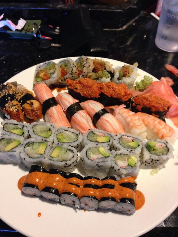 deconflict_'s tweet photo. Sushi anyone? RT@hiddencash314 http://t.co/NIv6xCY4ut
