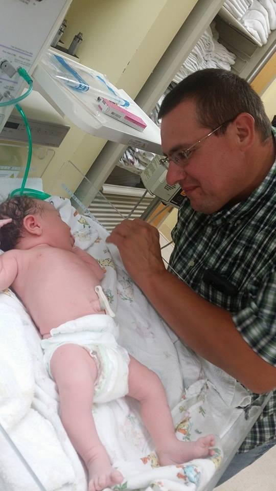 heathacole40's tweet photo. Our new Grand baby boy 8lb.10 20.2is inches http://t.co/rhlnXGd6me