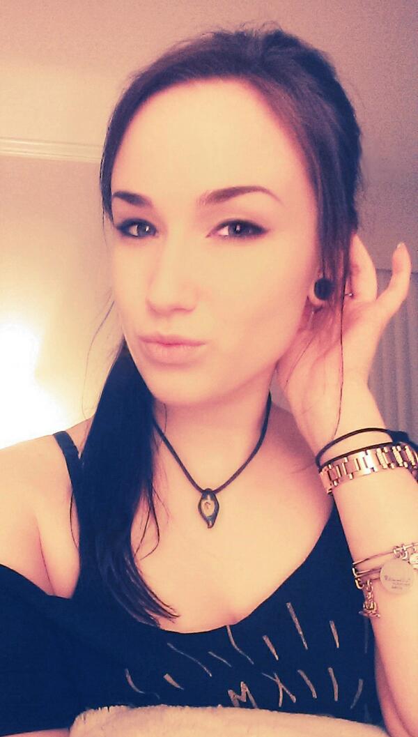 ≫ BirdyLovesIt ≪ on Twitter "HAPPY HUMP DAY! I'm live on chaturbate