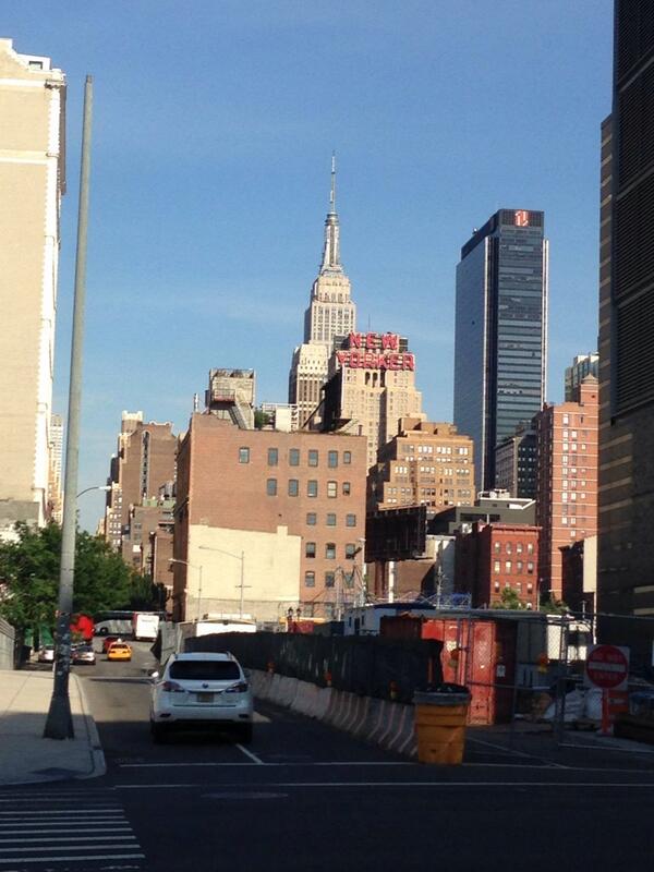 CalaraMandy's tweet photo. Glad to be back in #NYC for #IFE2014. @CrowdFranchise, @ForeverYogurt and @Bee_N_Tea are making exciting moves! http://t.co/ye17oKKr7S