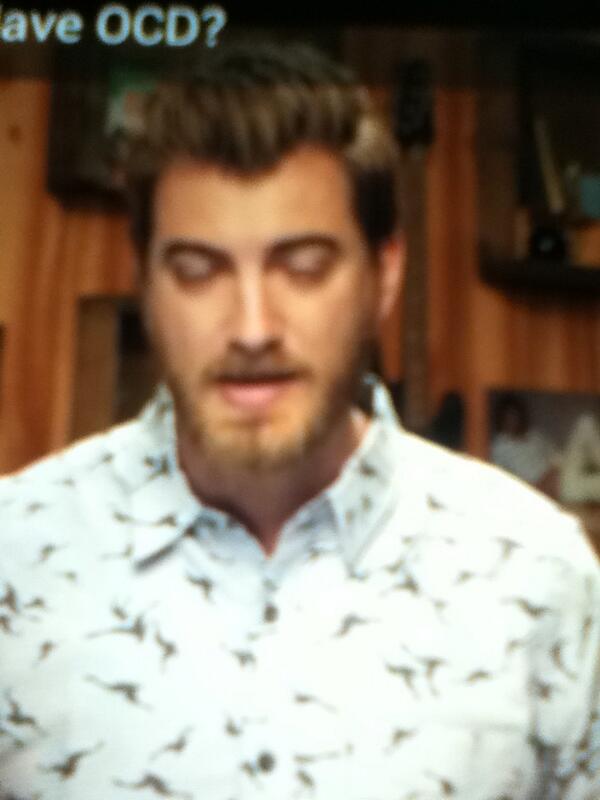 ReggaePandaMC's tweet image. Rhett is being possessed!!