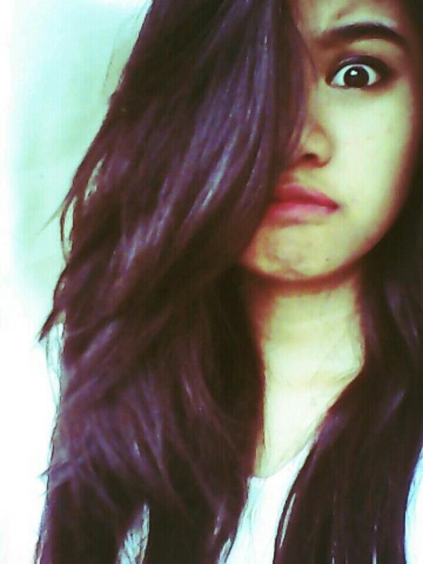 hannahbeyyy's tweet image. &quot;Who are you to judge the life I live? I am not perfect and I don&apos;t have to be!&quot; #selfie #pimpleproblems