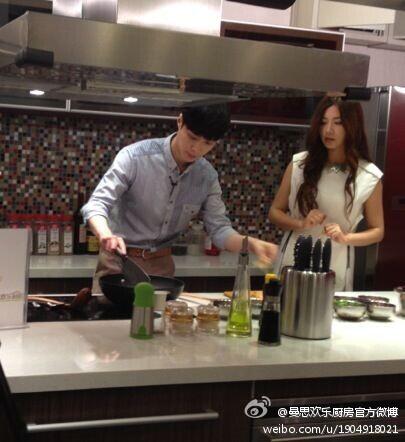 Bqe1h9mCUAEVk-q.jpg:large