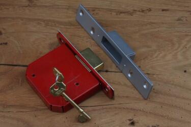 MatthewGraal's tweet photo. For a free lock check and lock security check call AB Locksmith Services on 07584677277 #locksmithstoke http://t.co/WYJthj5D26