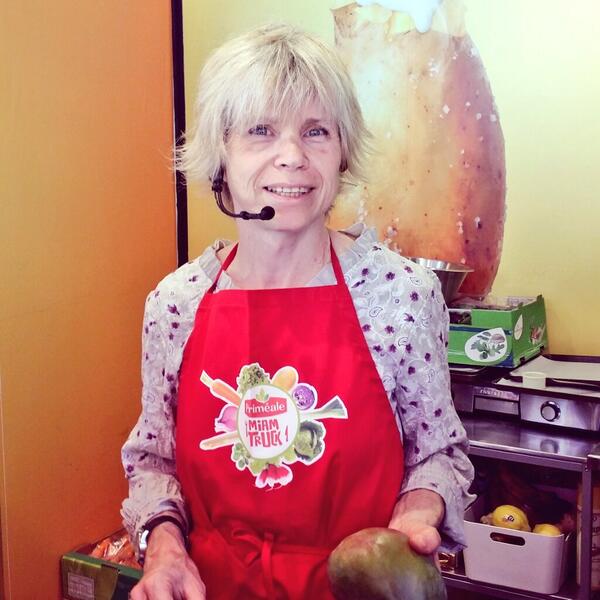 Dominique du blog CuisinePlurielle nous propose une salade de jeunes pousses à la mangue #Miamtruck #Lyon