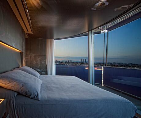 DesignHotel's tweet photo. MT: Nice View! “@luxury__travel: 7 dos and don’ts for booking hotels online  http://t.co/ntw1sDuGrC #travel http://t.co/gEFyDDzBh4”