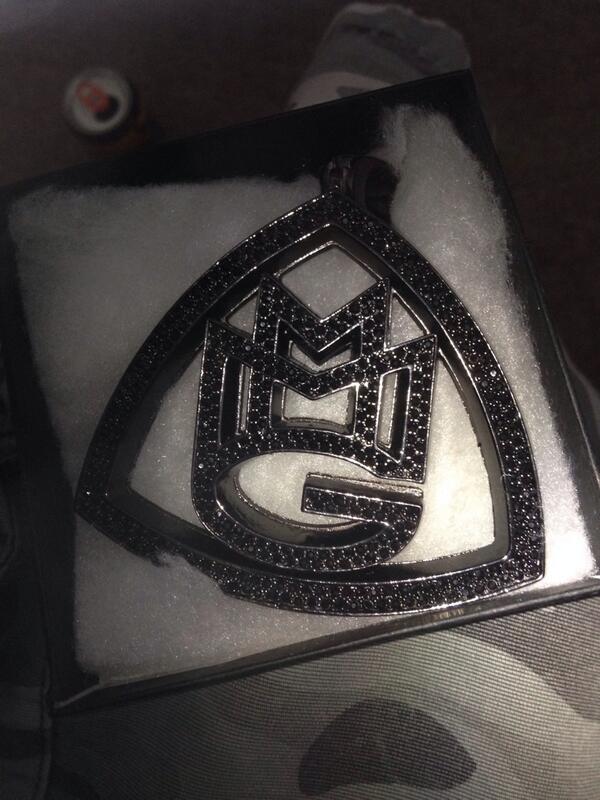 TheRealDudja's tweet photo. @rickyrozay @MaybachMusicGrp #mmglife http://t.co/EBJmsTz5hd