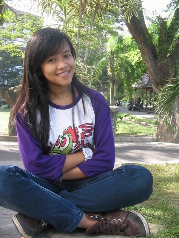 izza (@nurulazizahah) on Twitter photo 