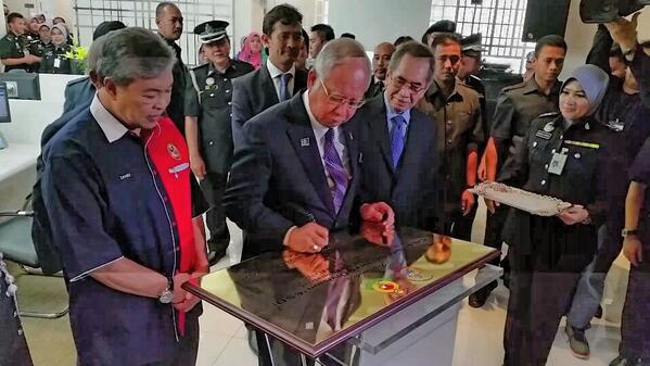 Majlis Perasmian Bhgn Khidmat Ekspatriat oleh YAB PM <a href="/NajibRazak/">Mohd Najib Tun Razak</a> <a href="/dwjunaidi/">DatukWanJunaidi</a> <a href="/imigresenmy/">Imigresen Malaysia</a> @KP_Imigresen <a href="/KDNPUTRAJAYA/">KDN🇲🇾</a>
