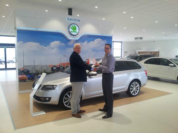 Gefeliciteerd Cees van der Zaal met het winnen van een fiets bij #DAGO, de nieuwe #ŠKODA dealer van de #Achterhoek