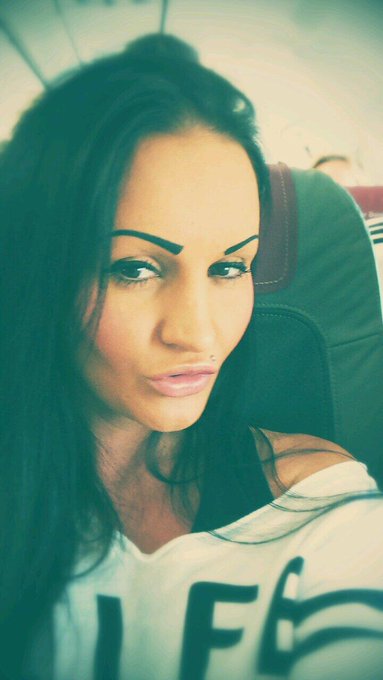 Gold morning world http://t.co/aZP4eku1hq<a href="/tag/livestream"class="tags"><span>#livestream</span></a>