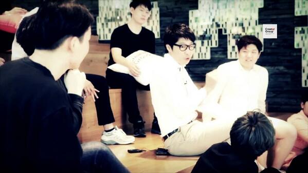 buzzbean_info's tweet photo. 크리에이터 그룹 60초 소개영상 캡쳐&amp;보정 (3장) http://t.co/GX3Gwia2Fs