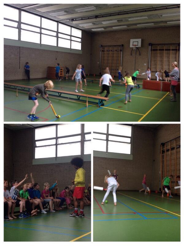 Deze week zijn de laatste #trainervoordeklas hockeyclinics op #wilhelminaschool <a href="/HCDoetinchem/">DoetinchemseHC</a> <a href="/michael_smith14/">Michael Smith</a>