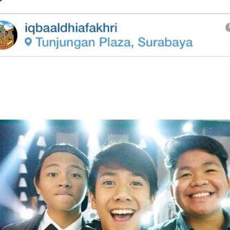 NadiaAngggira's tweet photo. CJR at Konser Cinta Surabaya http://t.co/AGwqgjqb7d
