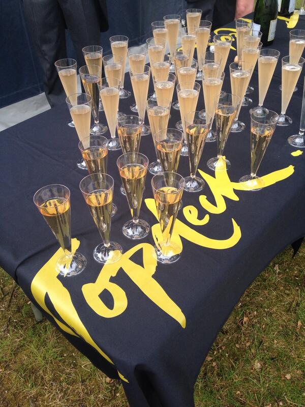 lauvndew's tweet image. @vibeteaching @TopdeckTravel @KtotheC8 @Topdeck_Tony @tatekerry #lunchtime #RoyalAscot #champers