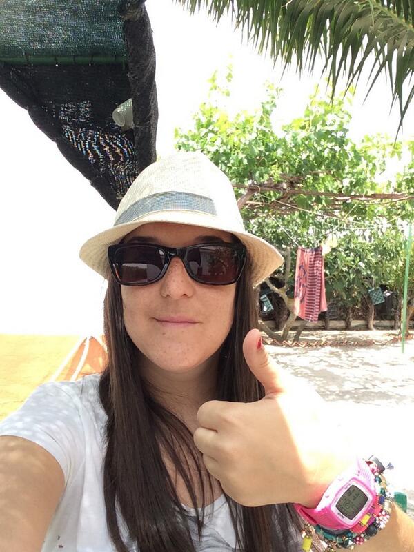 laury172's tweet photo. Dia güeno güeno de los güenos con mis Autenticas!!! http://t.co/WRkgErjZxX