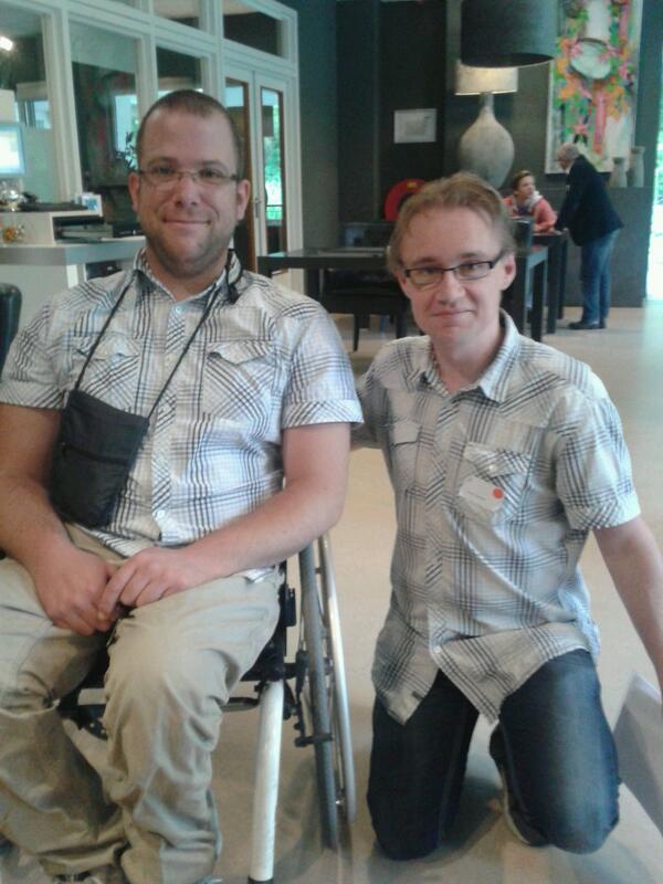 Nieuwe bedrijfskleding van de <a href="/LFBNederland/">LFB</a>? #Sterk