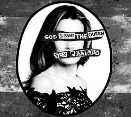 gemajhasama's tweet photo. God save the queen! http://t.co/HdXdtJlXBY