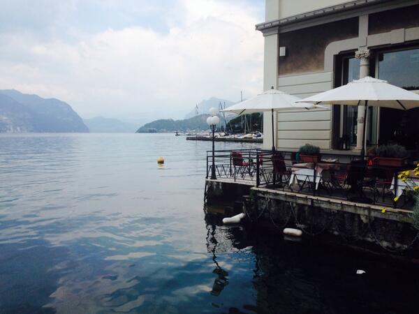 antoclerici's tweet photo. Lago d'iseo.... Hotel araba fenice sull'acqua...amici... Relax http://t.co/x17w7N7SiK