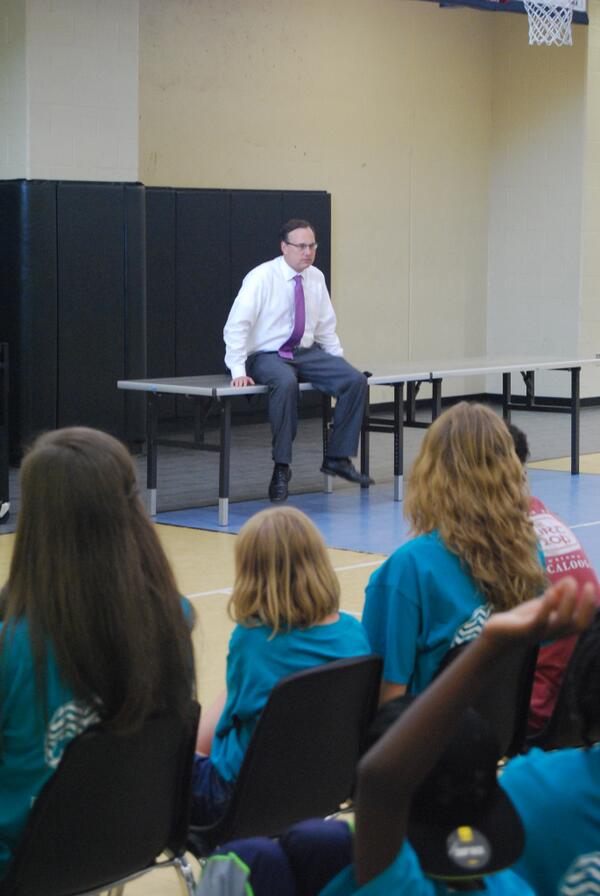 tplbooks's tweet photo. Fun with weatherman @jpdice_Fox6 at the Brown branch library yesterday. #fizzboomread http://t.co/xdRsihNTAb