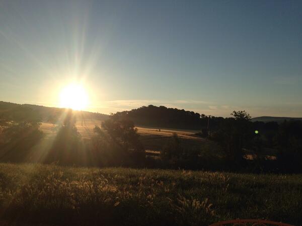 outsideisfree's tweet photo. Morning in the Luberon #outsideisfree http://t.co/a1gZDCGpLn