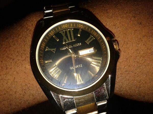 sampyamos's tweet photo. 3k make an offer http://t.co/xaBNvbaIYN